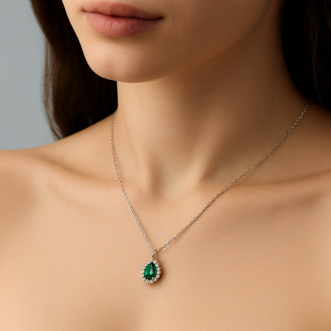 Sølv Vanddråbe Halskæde – Trend & Elegance