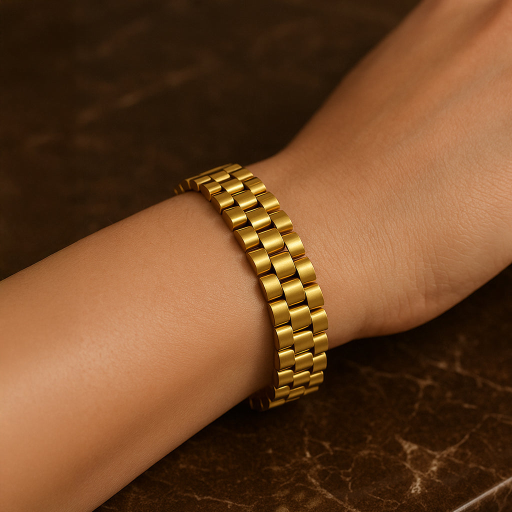 Marit Bred Armbånd I Guld