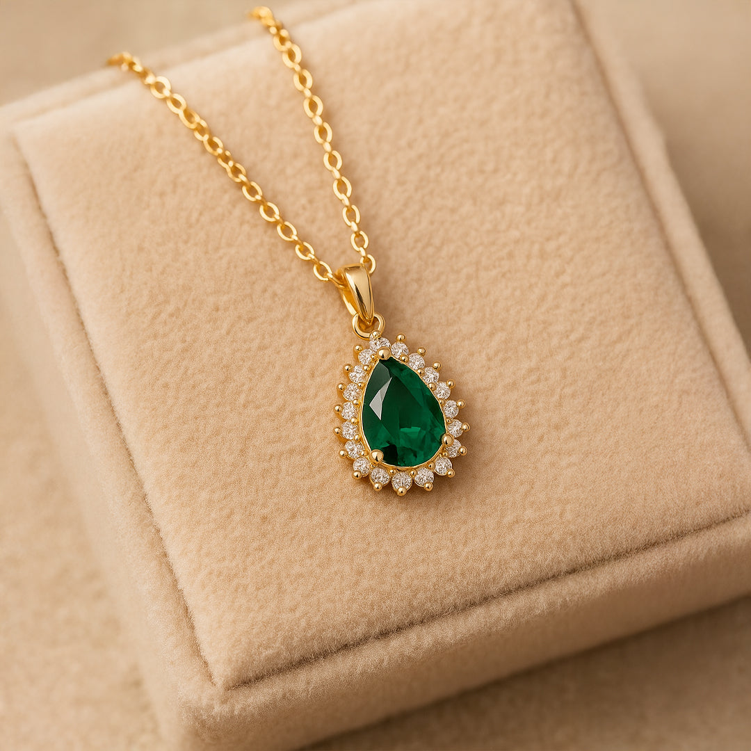 Guld Vanddråbe Halskæde – Trend & Elegance